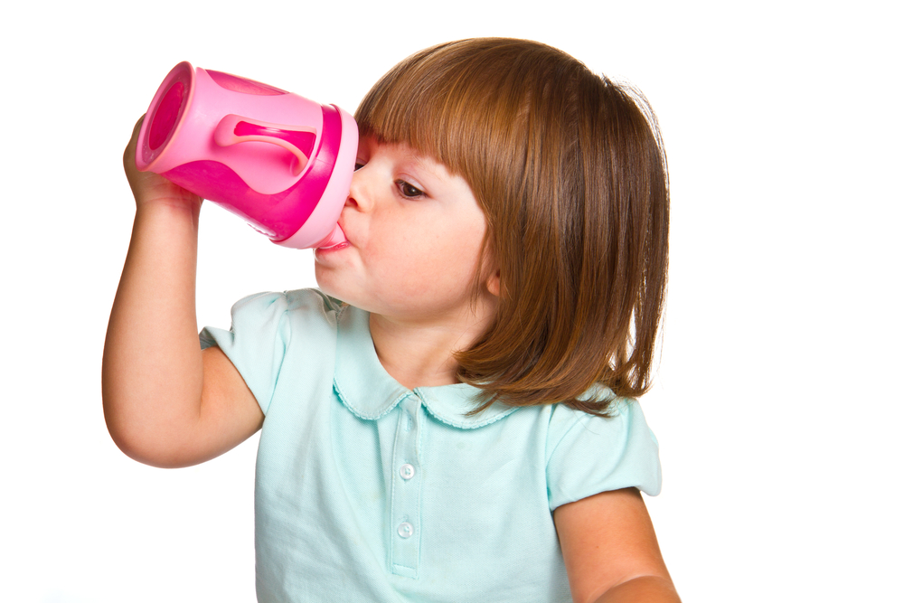 https://leader.pubs.asha.org/do/10.1044/sippy-cups-3-reasons-to-skip-them-and-what-to-offer-instead/full/shutterstock_152537525.jpg